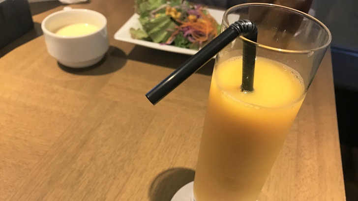 HARBOR CAFE ALL DAY DINING(ハーバーカフェオールデイダイニング)のオレンジジュース